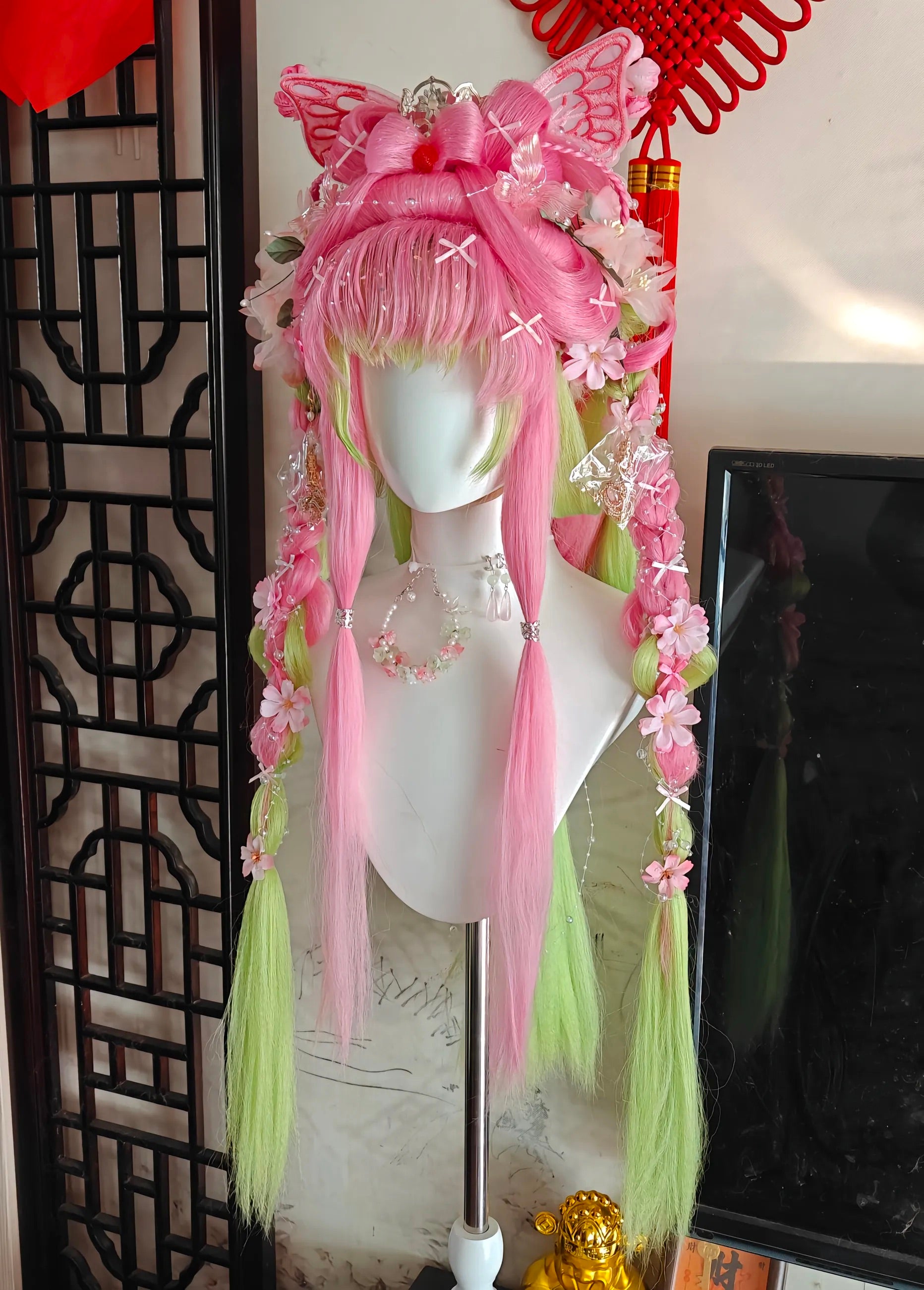 Ready-to-Ship Mitsuri Kanroji Wig | Custom Hanfu-Style Demon Slayer Cosplay