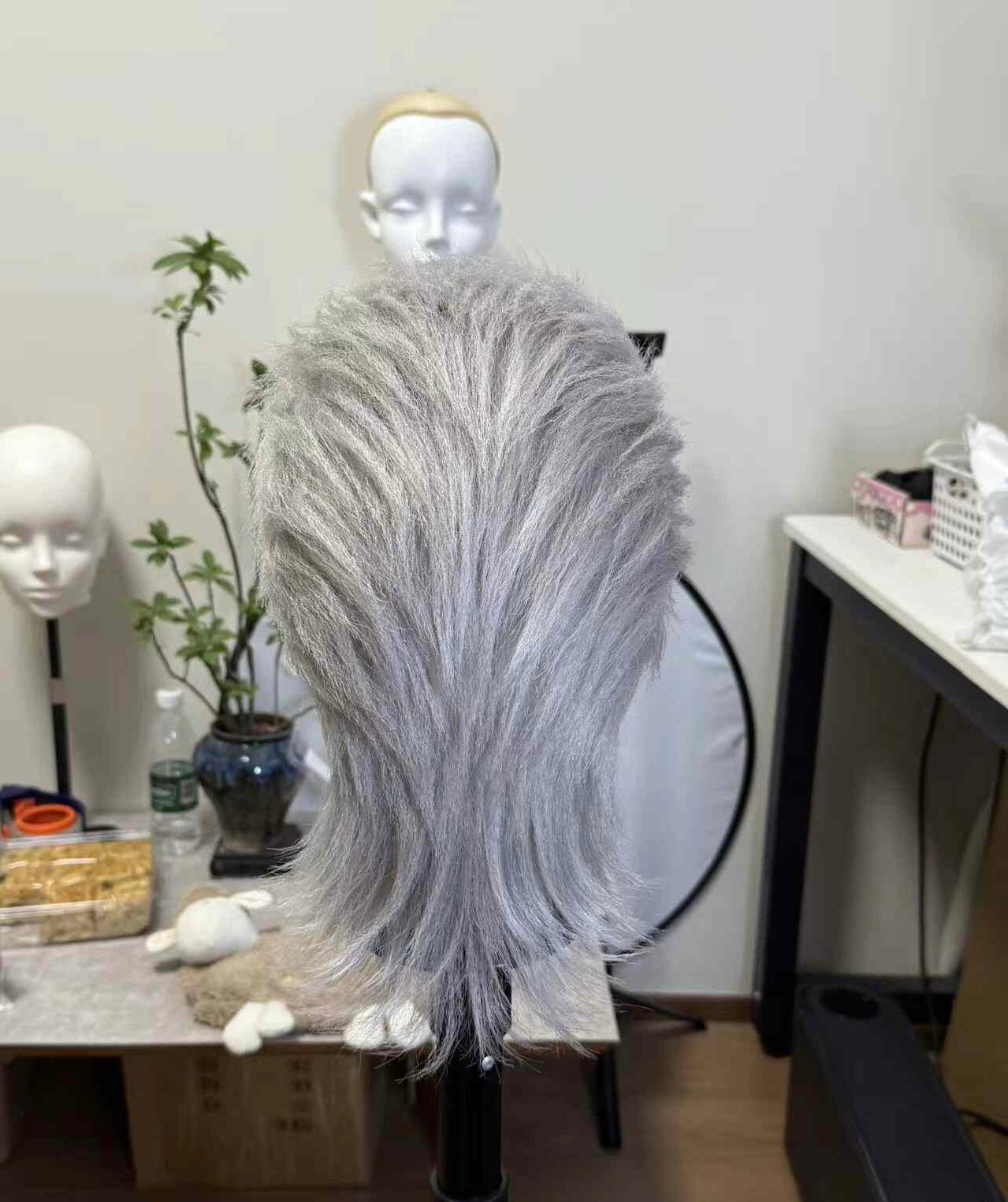 1.	Qinche long hair 
2.	Qinche short 
3.	Silver hair long (girl)
